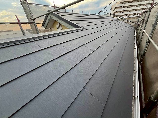 高砂市　屋根カバー完了　奥まで